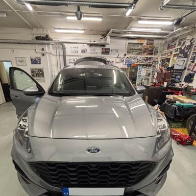 Montaz Zaznamove Kamery Mio Mivue 955w Dual Ford Kuga 1